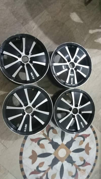 Aloy rim 13 and 15 inch like new