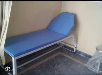 examination couch/hospital beds/delivery table/or table/trollys