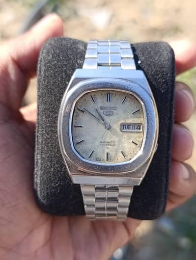 seiko 5 Nautilus West end watch manual wind rolex master citizen gold