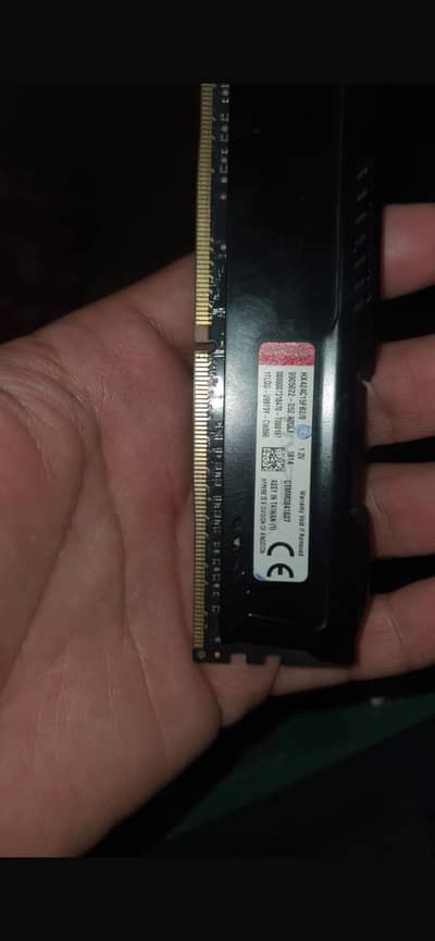 8gb ram ddr4 (2400 mhz) with heatsink