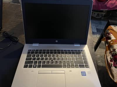 HP Core i5-8g