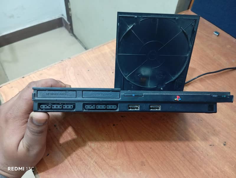 ps 2 with 2 controler 5