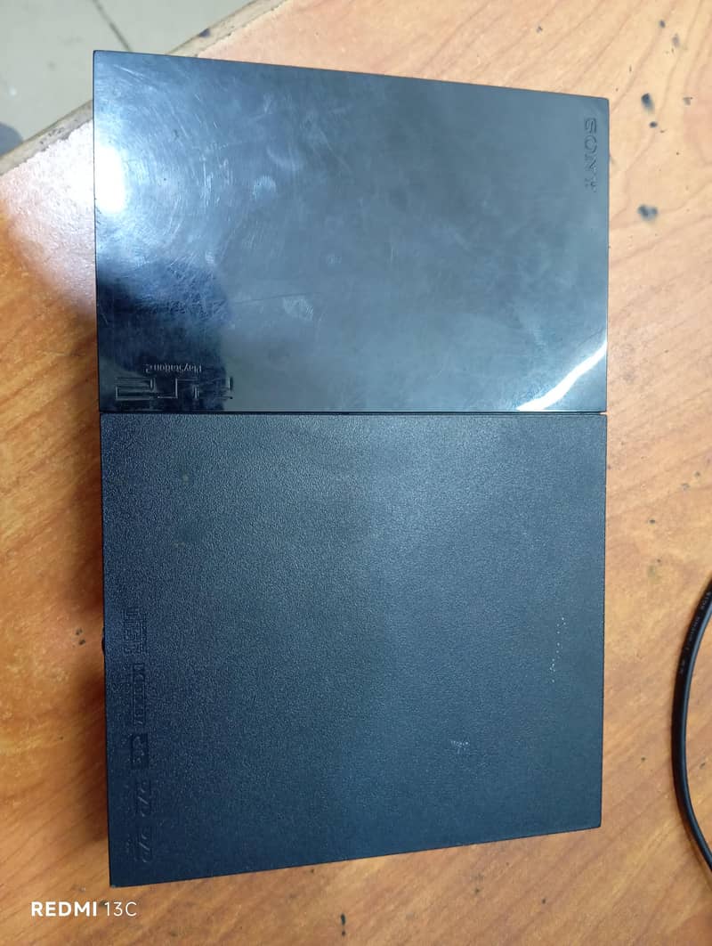 ps 2 with 2 controler 6