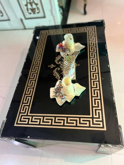 center table in good condition