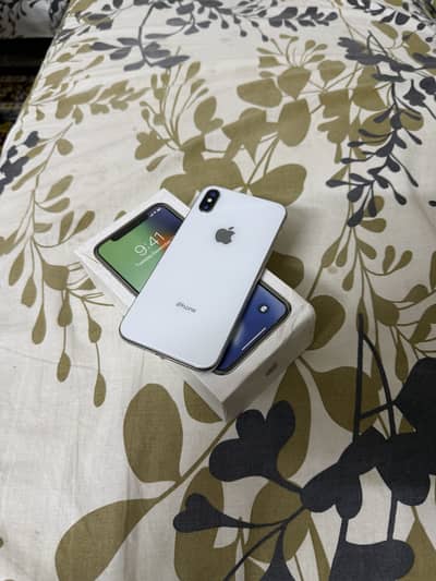 Iphone X 64gb with box non pta factory unlock