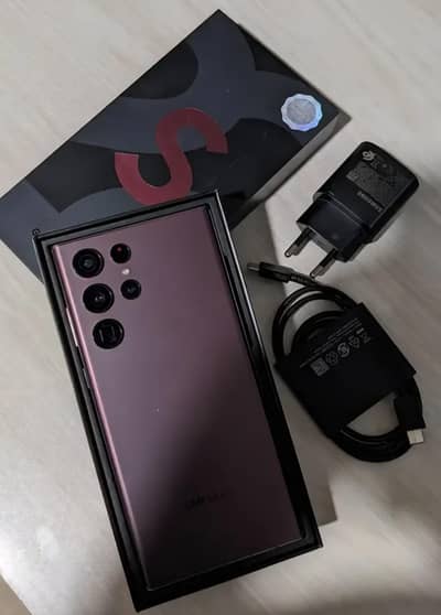 12GB / 512GB Galaxy S22 Ultra official PTA Approved