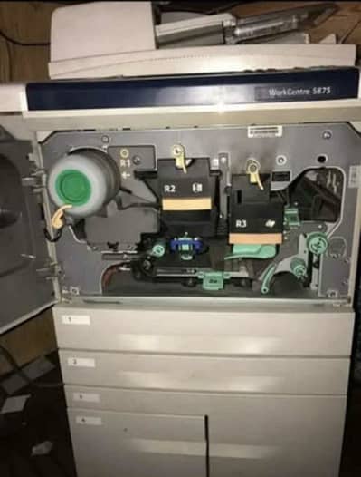 Xerox 5875 photocopy machine