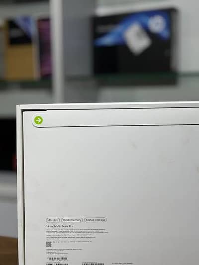 Apple  MacBook Pro 14 inch M5 chip 16GB memory 512GB storage