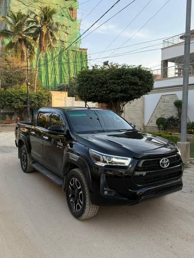 TOYOTA HILUX REVO V (NEW SHAPE)