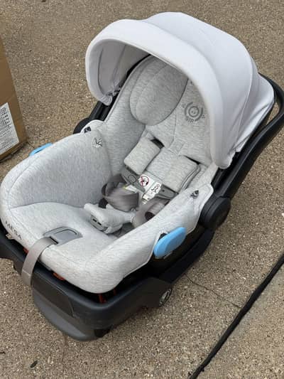 UPPAbaby Mesa infant car seat Canada import