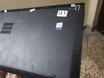 lenovo think pad x1 carbon 8/256 upgradable