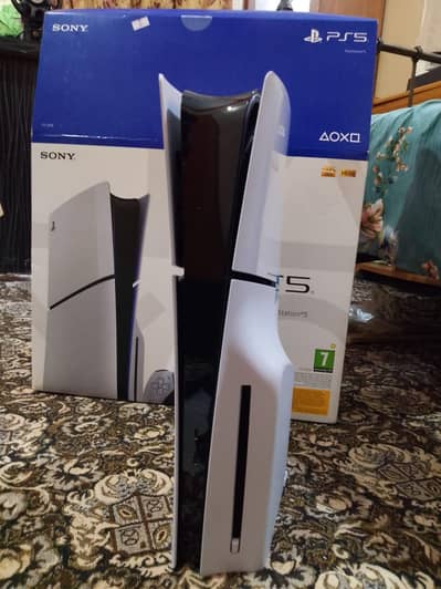 1Sony PlayStation PS5 slim 1TB Disk edition with 2 controler full box