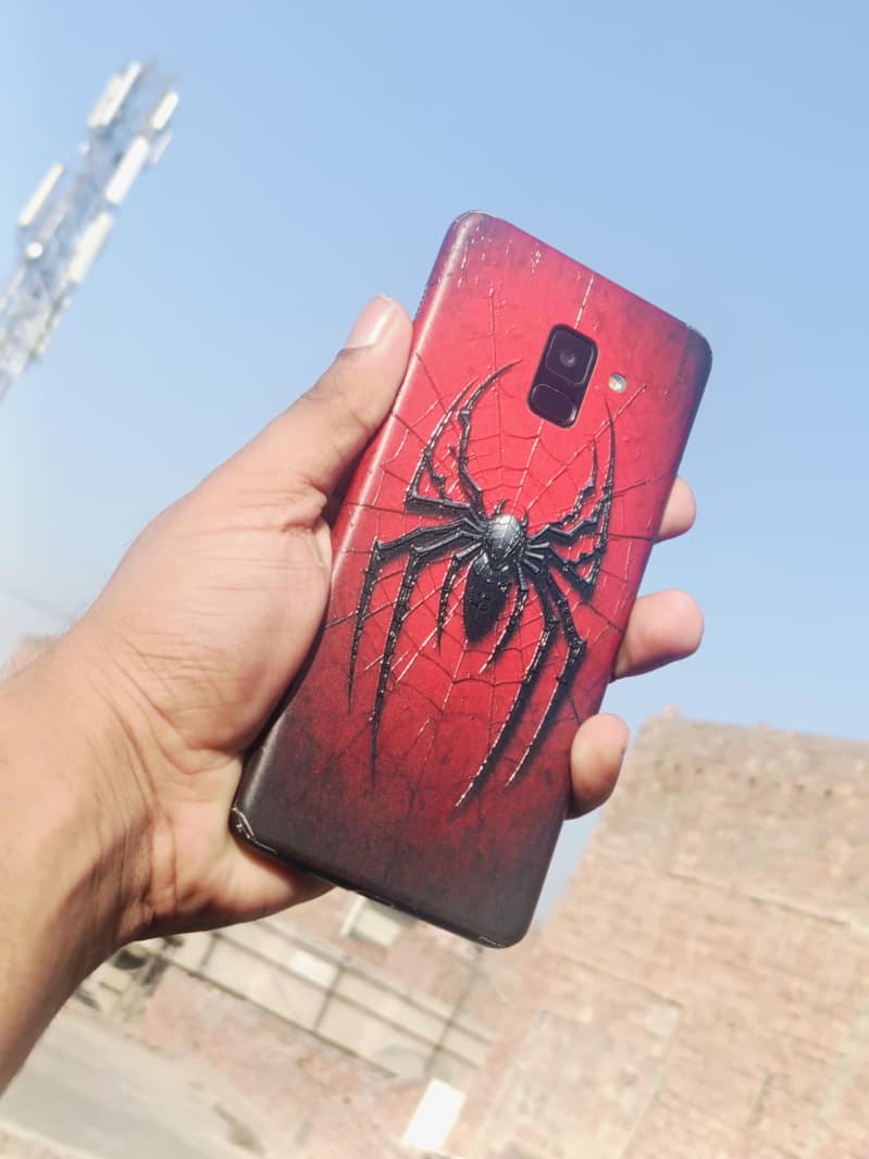 A8 PLUS . . . 4/64 1