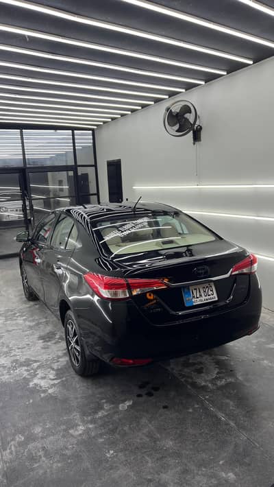 toyota yaris ativ 1.5 full option