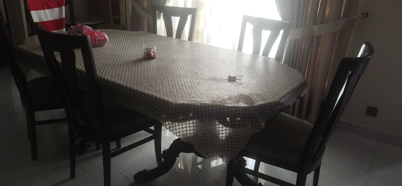 Dining table with 6 chairs 0