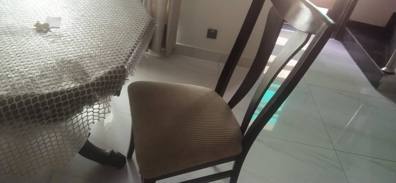 Dining table with 6 chairs 1