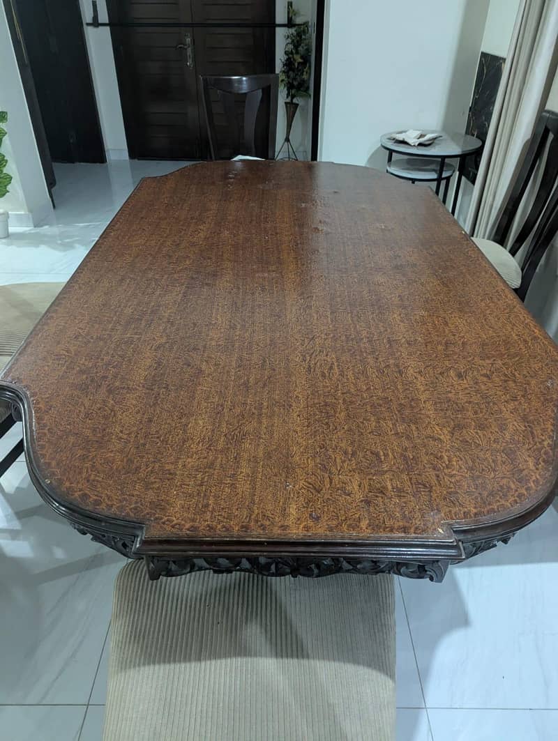 Dining table with 6 chairs 3