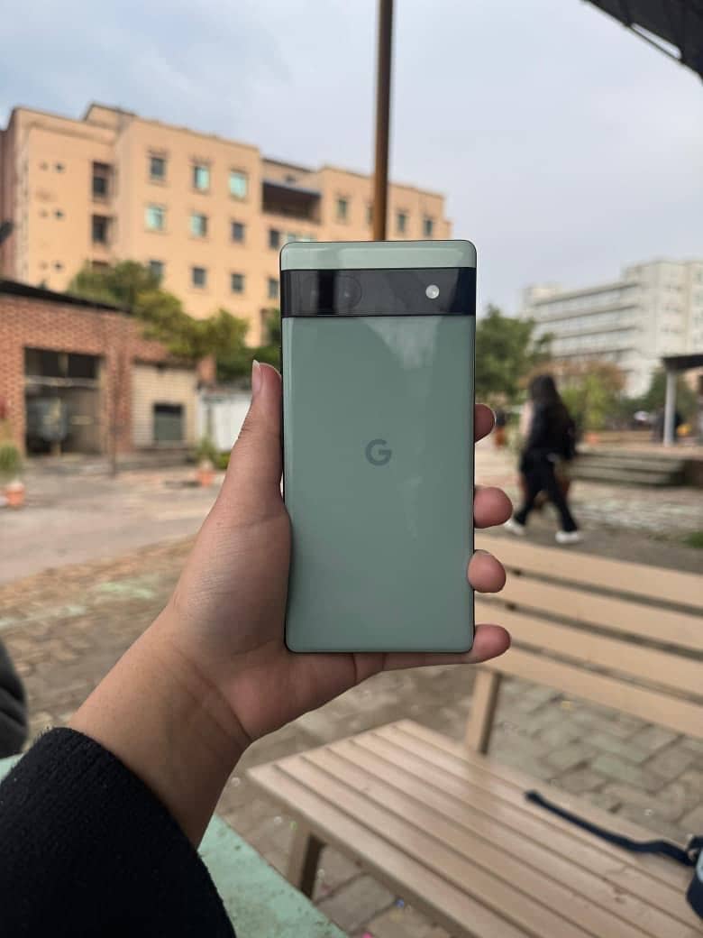 Google pixel 6A 5