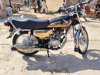 Honda CG 125s special edition gold black