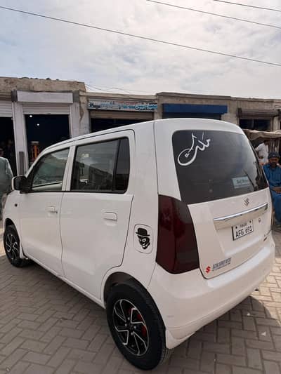 fresh new look . alloy rims install engine 10/10 condition  .