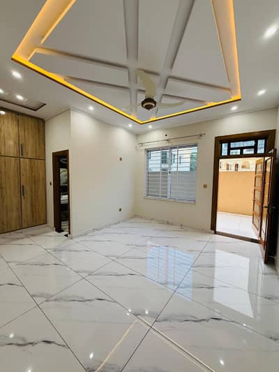 10 Marla Lower Portion For Rent In Soan Garden - Block H