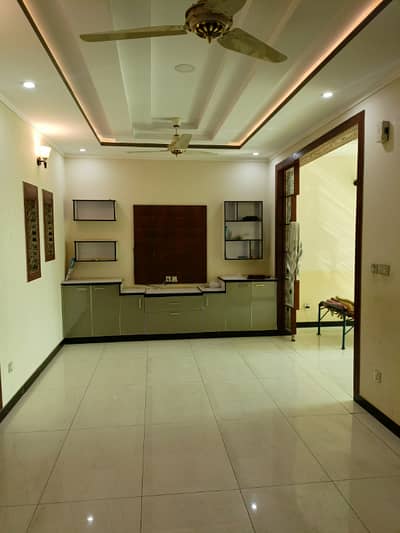 VIP 2 Bedroom . . UPPER PORTION FOR RENT, Gas Available Prime Location This House