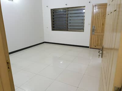 Tile. Flooring 2 Bedroom UPPER. . portion. . For rent