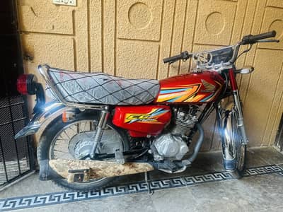 Honda CG 125 Urgent sale contact. 03258211690