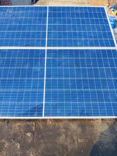 Canadian solar panels 03 with two L2 stand