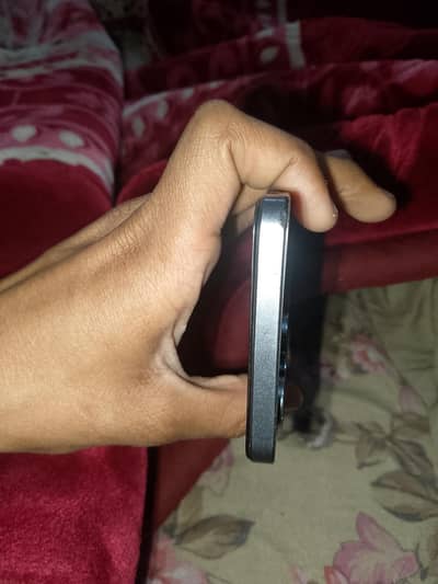 4 gb ram. . 64 gb rom