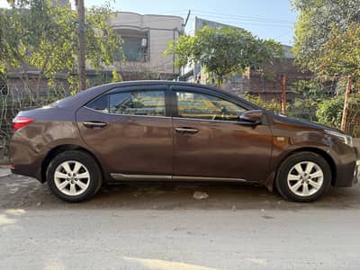 Toyota Altis Grande 2015 - 43 Lack