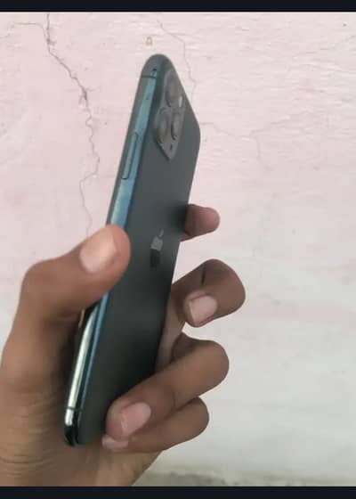 iPhone 11 Pro PTA water pack 88 health 10/10