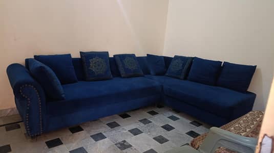 7 seater L shaped sofa like new