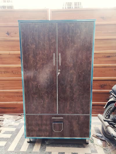 baby almari good condition ke sath