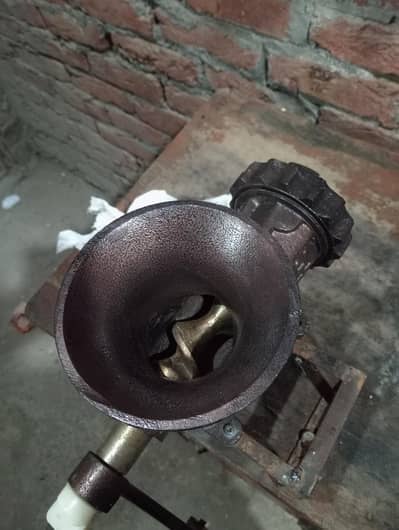 meat grinder قیمہ والی مشین