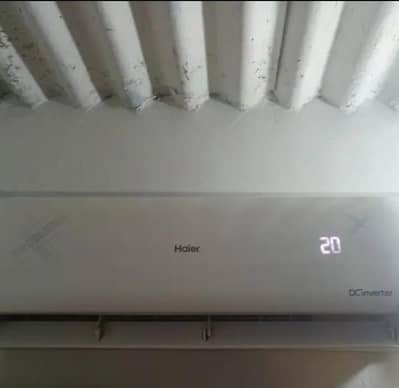 Haier 1.5 ton inverter heat and cool in genuine condition