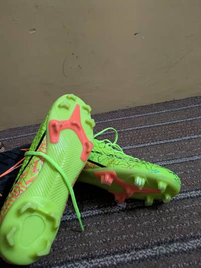Football shoes too . Condition 10/10