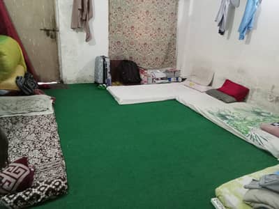 4 Bed Rooms Available in hostel Zam Zam