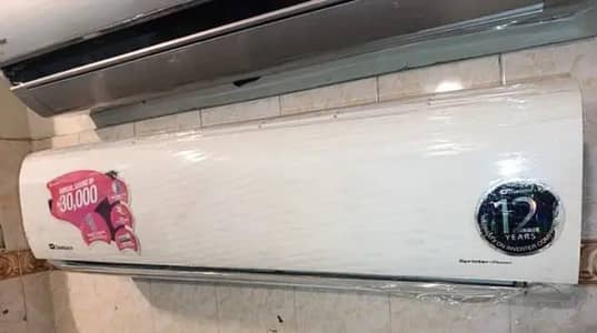 Dawlance 1.5 ton inverter heat and cool