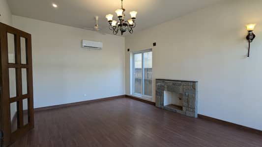 FOR RENT Fully Renovated Triple Storey House Available in F_7/1