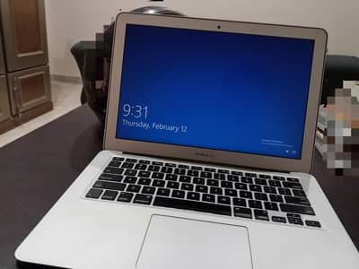 Apple MacBook Air 2017 for sale in very well Condition