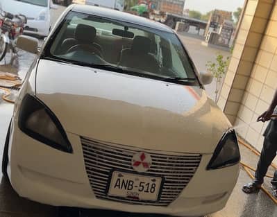 Mitsubishi lancer2005 model