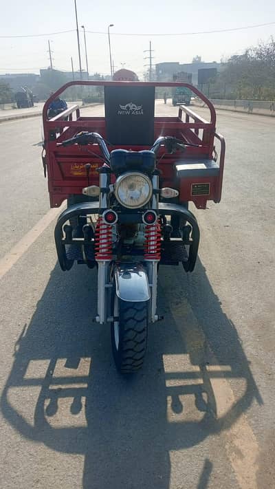 new Asia lodar rikshaw is very very good condition