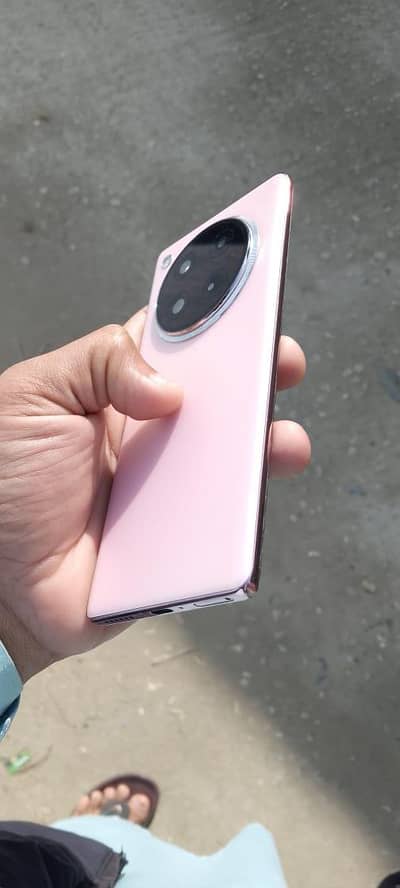 Infinix zero 40   8+8 256 GB