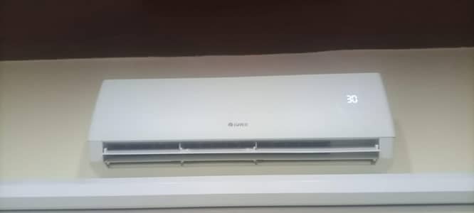 1.5 Ton Split AC – Excellent Condition – Urgent Sale