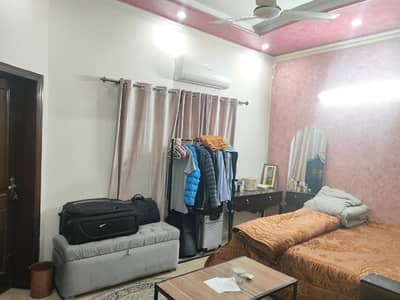 5 MARLA VERY SLIGHTLY USED CORNER HOUSE IS AVAILABLE FOR SALE ON 40 FEET ROAD IN WAPDA TOWN PHASE 1, LAHORE