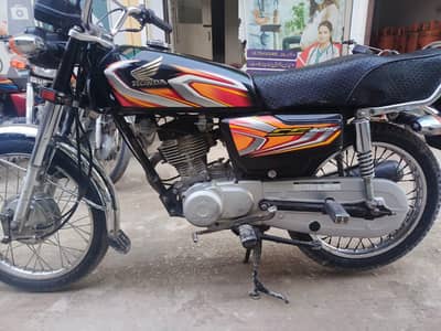 Honda 125 urgent for sale 03196614750