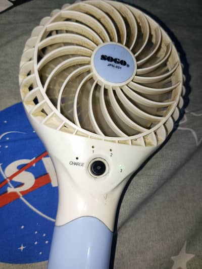 fan rechargeable