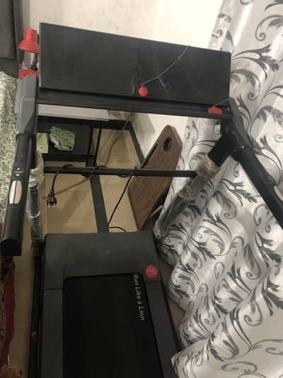 Treadmill joggway