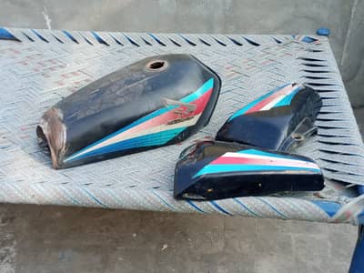 Honda 125 tanki tappy